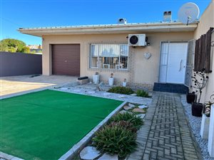 5 Bed House in Lamberts Bay
