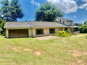 4 Bed House in Underberg