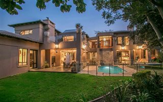 5 Bedroom House in Fourways Gardens