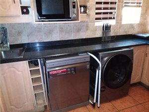 3 Bed Apartment in Norkem Park