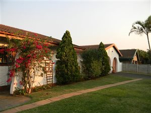2 Bed House in Meerensee