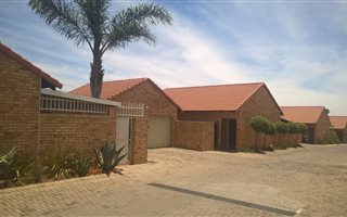 2 Bedroom Simplex in The Reeds