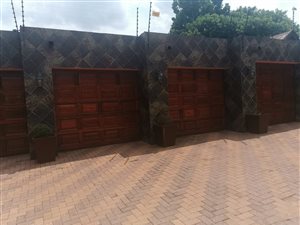 7 Bed House in Bendor
