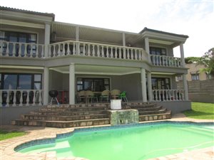 6 Bed House in Blythedale Beach