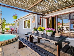 3 Bed House in Bergvliet