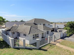 4 Bed House in Lansdowne