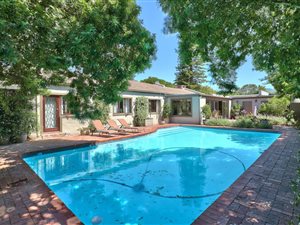 4 Bed House in Tokai