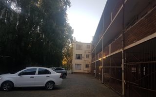 2 Bedroom Apartment in Arboretum