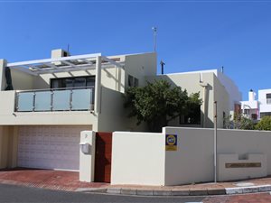 2 Bed House in Bloubergstrand