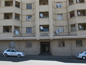 2 Bed Townhouse in Krugersdorp Central