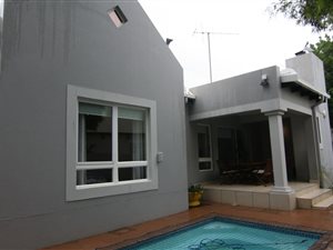 3 Bed Townhouse in Silver Lakes Golf Estate