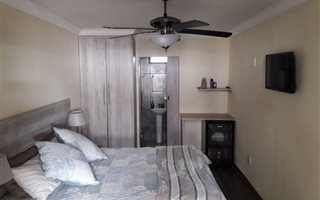 1 Bedroom House in Murrayfield