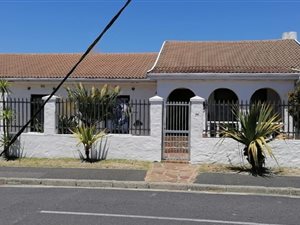 5 Bed House in Crawford