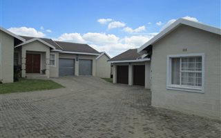 3 Bedroom Townhouse in Aviary Hill