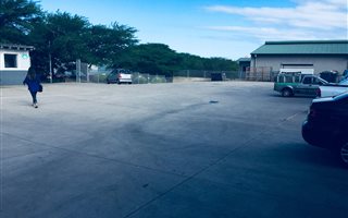 1333 m² Industrial space in Briardene