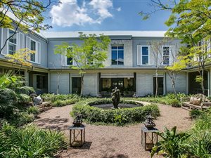 7 Bed House in Waterfall Equestrian Estate