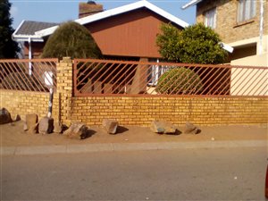 8 Bed House in Emdeni