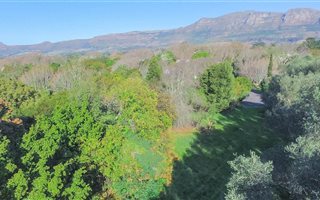 2448 m² Land available in Constantia