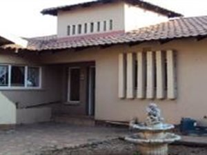 3 Bed House in Falcon Ridge