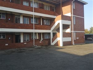 Bachelor apartment in Pelham