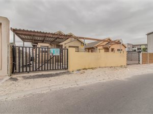 3 Bed House in Scottsdene