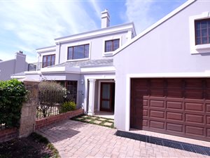 3 Bedroom Cluster in Melrose North