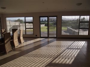 4 Bed House in Zeekoevlei