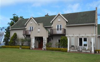 4 Bedroom House in Summerveld