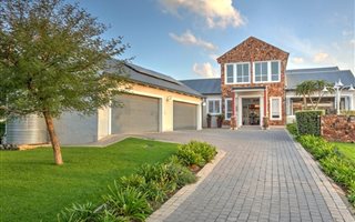 4 Bedroom House in Southdowns Estate