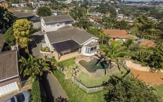 6 Bedroom House in Sunningdale