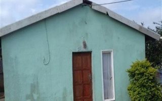 2 Bedroom House in Lamontville