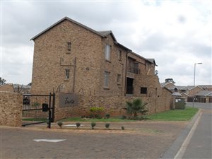 2 Bed Townhouse in Chloorkop