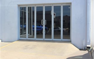 990 m² Commercial space in Brits Central