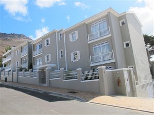2 Bed Apartment in Simons Town