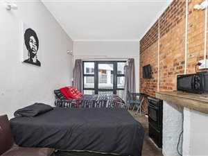 1 Bed Apartment in City & Suburban (Maboneng)