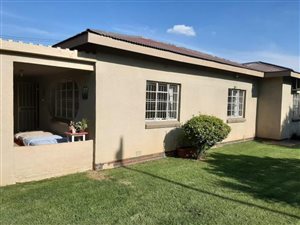 4 Bed House in Miederpark