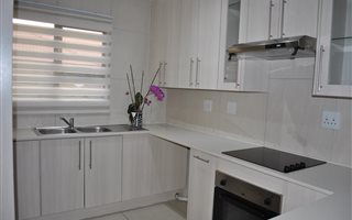 2 Bedroom Townhouse in Comet