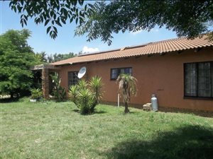 3678 m² Farm in Bredell AH