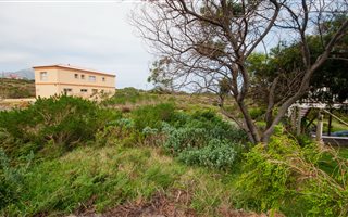 880 m² Land available in Bettys Bay
