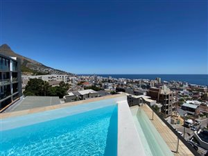 2 Bed Apartment in Sea Point