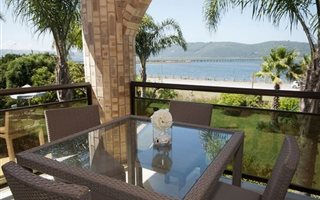 11 Bed, Bed and Breakfast in Paradise