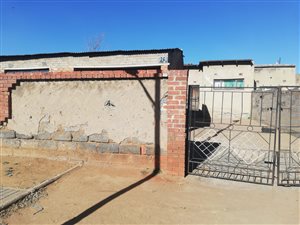 2 Bed House in Orlando East