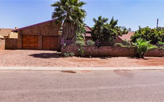 3 Bedroom House in The Orchards