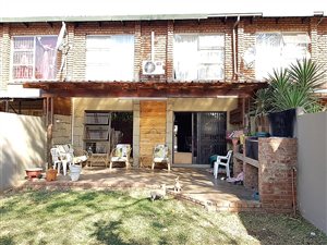2 Bed Townhouse in Roseville