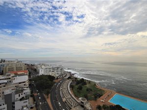 2 Bed Apartment in Sea Point