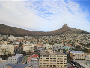 2 Bed Apartment in Sea Point