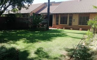 4 Bedroom Townhouse in Die Wilgers