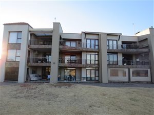 2 Bed Apartment in Emfuleni Golf Estate
