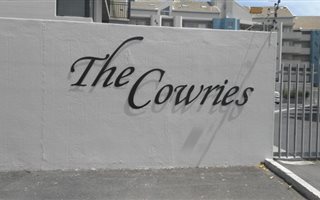 2 Bedroom Apartment in Bloubergstrand