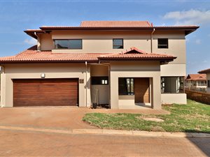 3 Bed Duplex in Izinga Estate